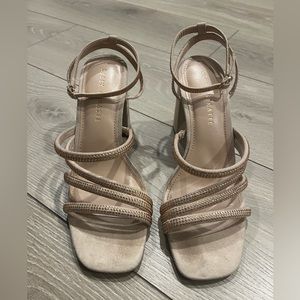 Kelly & Katie Cadene Sandal Size 7.5